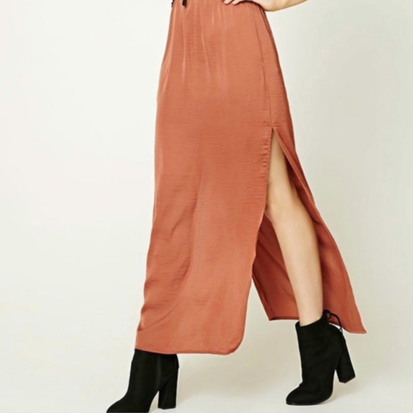 Forever 21 Dresses & Skirts - NWOT Plus copper-gold 2X long skirt w/ slits